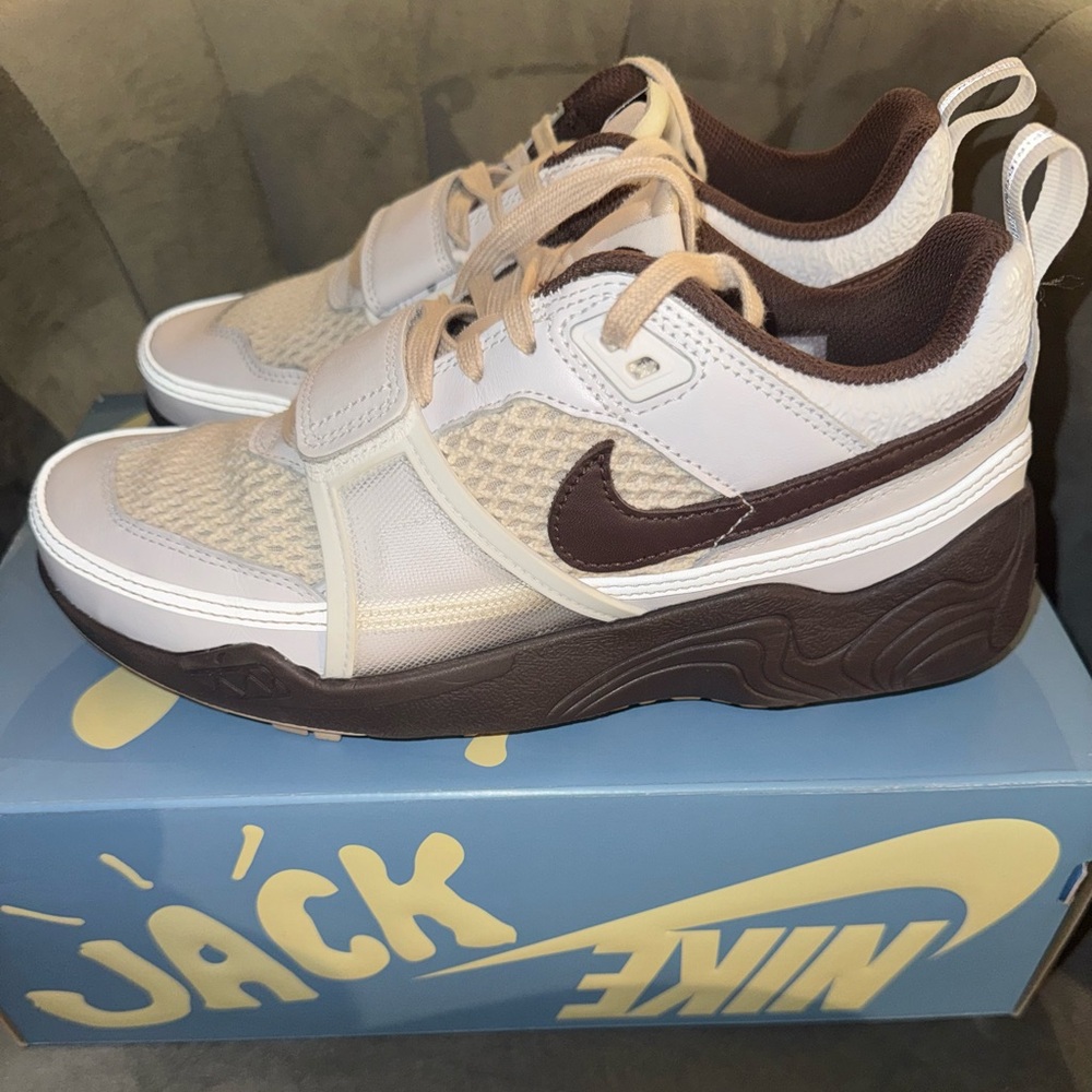 Nike x Cactus Jack Zoom Field Jaxx - US 8M - More Pictures Available Upon Reques